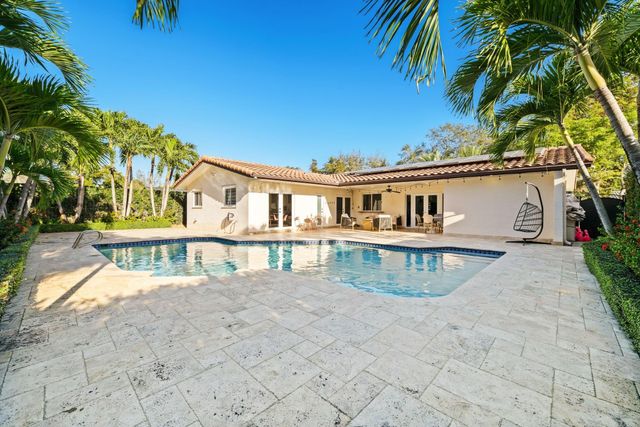 6320 Pent Place, Miami Lakes, FL 33014