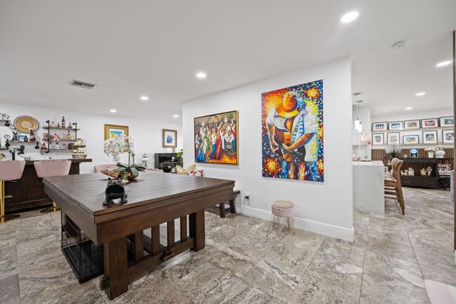 6320 Pent Place, Miami Lakes, FL 33014