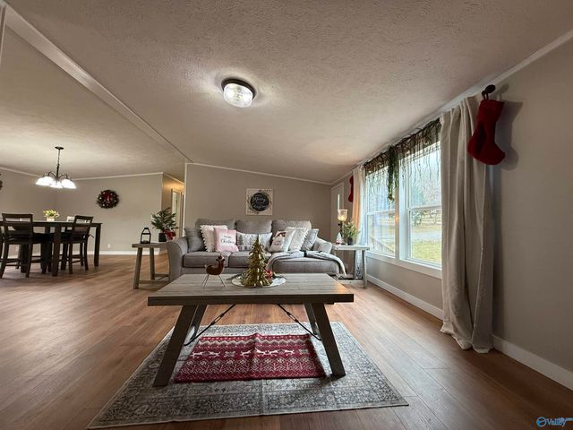 530 County Road 360, Trinity, AL 35673