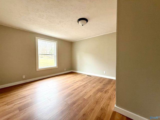 530 County Road 360, Trinity, AL 35673