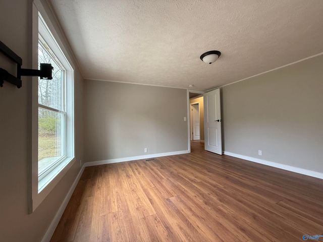 530 County Road 360, Trinity, AL 35673