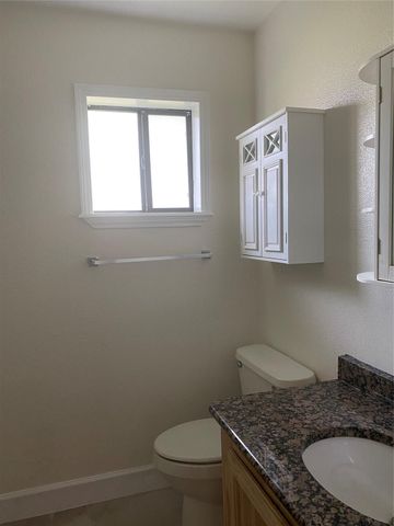 805 Laurel ST, Bastrop, TX 78602