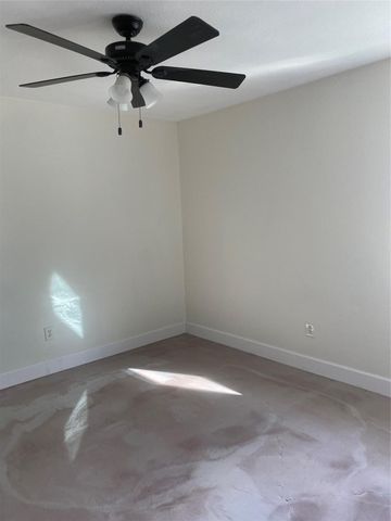805 Laurel ST, Bastrop, TX 78602