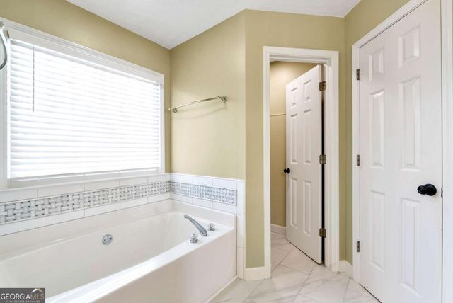 2002 Stonewick Court, Lawrenceville, GA 30043