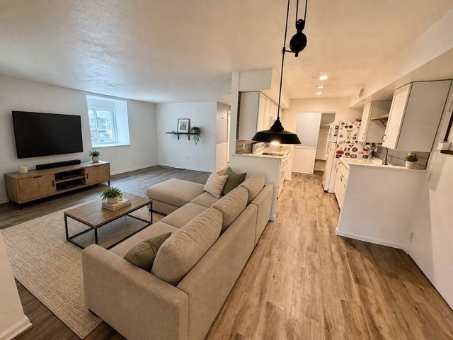 13 Beals Cove Rd K, Hingham, MA 02043