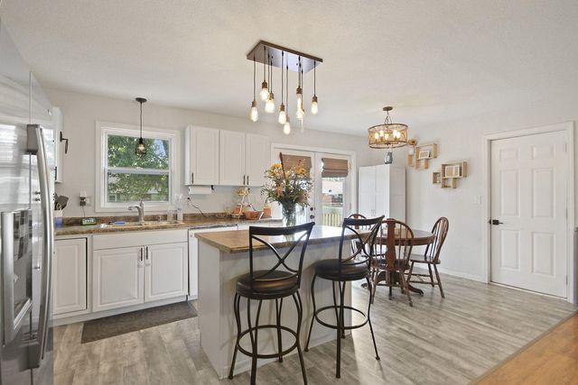 726 N ALLEN ST, Centralia, MO 65240