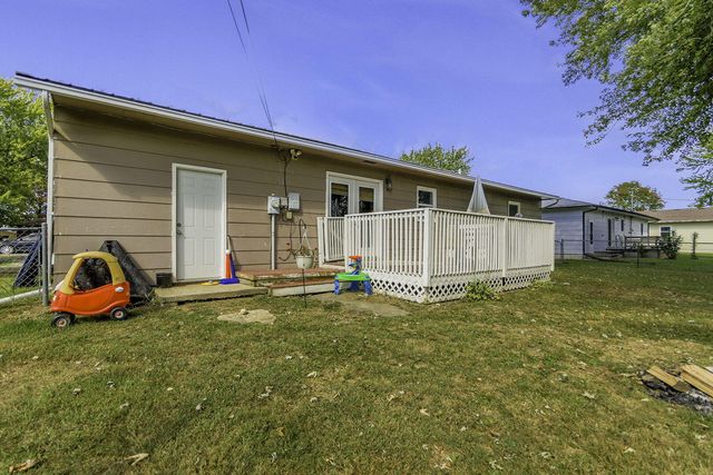 726 N ALLEN ST, Centralia, MO 65240