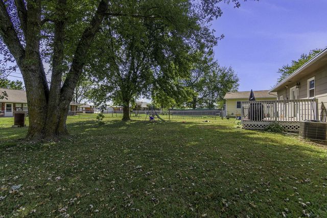 726 N ALLEN ST, Centralia, MO 65240