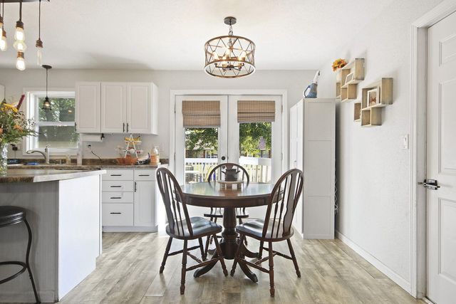 726 N ALLEN ST, Centralia, MO 65240