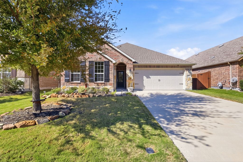 525 Yellowstone Drive, Celina, TX 75009