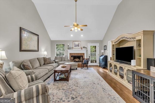 27 Oak Side Court, Richmond Hill, GA 31324