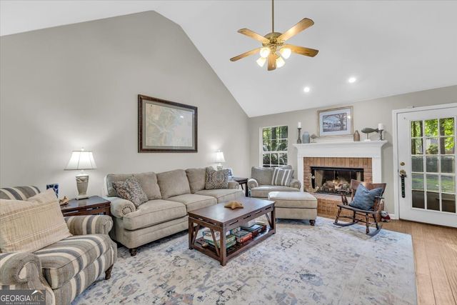 27 Oak Side Court, Richmond Hill, GA 31324