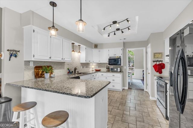 27 Oak Side Court, Richmond Hill, GA 31324