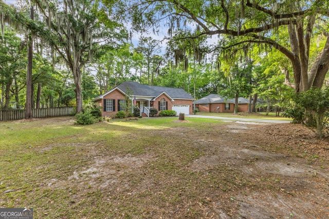 27 Oak Side Court, Richmond Hill, GA 31324