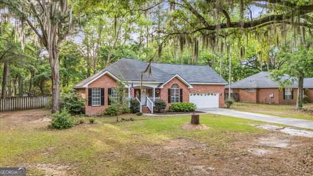 27 Oak Side Court, Richmond Hill, GA 31324