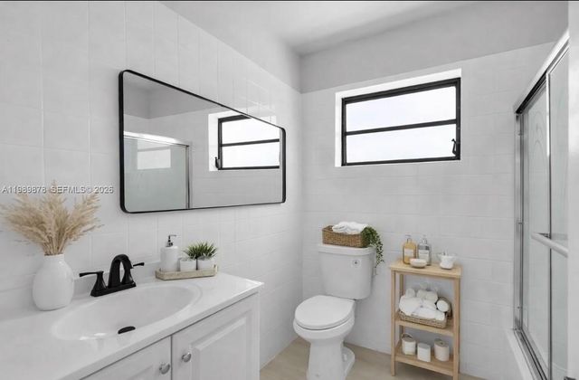 4485 E 8th Ave, Hialeah, FL 33013