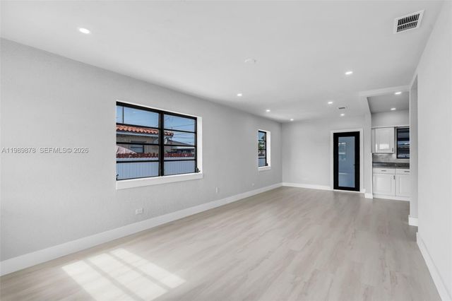 4485 E 8th Ave, Hialeah, FL 33013