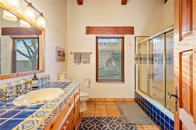 7010 Wilderness Lane, Paso Robles, CA 93446