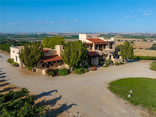 7010 Wilderness Lane, Paso Robles, CA 93446