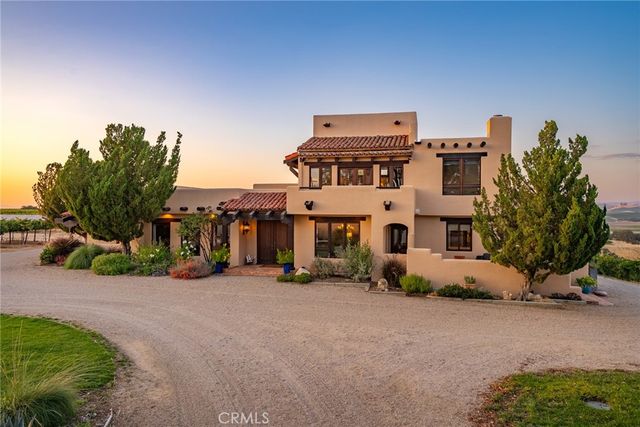 7010 Wilderness Lane, Paso Robles, CA 93446