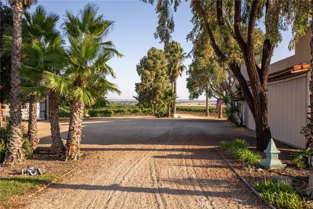 7010 Wilderness Lane, Paso Robles, CA 93446