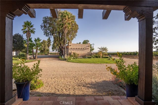 7010 Wilderness Lane, Paso Robles, CA 93446