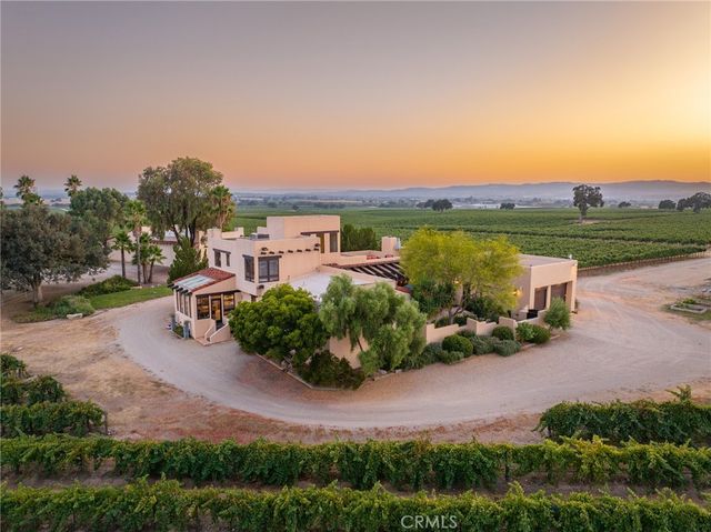 7010 Wilderness Lane, Paso Robles, CA 93446