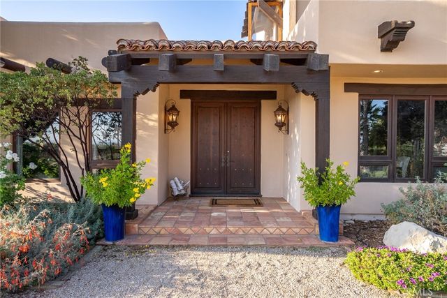 7010 Wilderness Lane, Paso Robles, CA 93446