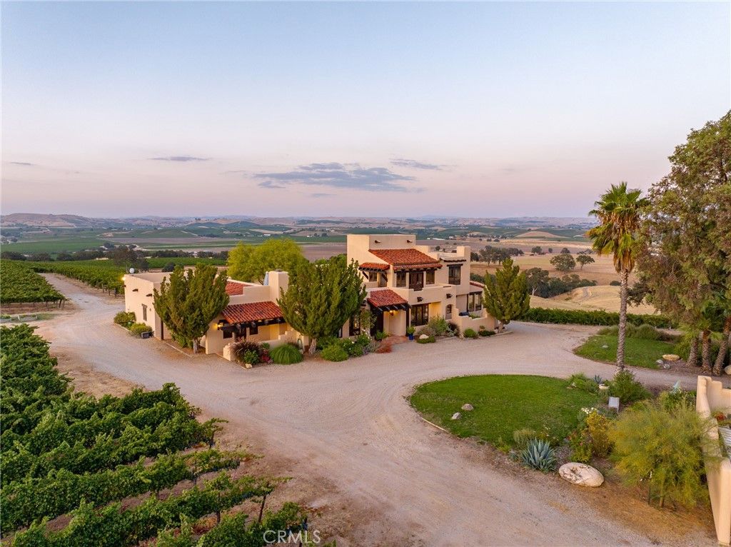 Image 1 of property listing at 7010 Wilderness Lane, Paso Robles, CA 93446