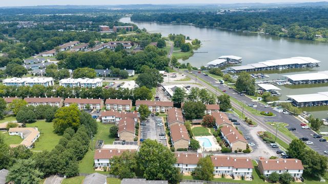 250 Sanders Ferry Rd Apt 4, Hendersonville, TN 37075