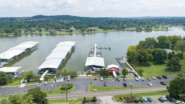 250 Sanders Ferry Rd Apt 4, Hendersonville, TN 37075
