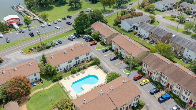 250 Sanders Ferry Rd Apt 4, Hendersonville, TN 37075