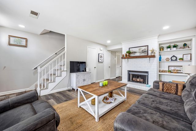 250 Sanders Ferry Rd Apt 4, Hendersonville, TN 37075