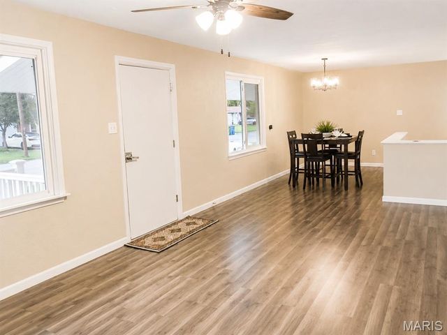 634 Mildred Avenue, Wood River, IL 62095