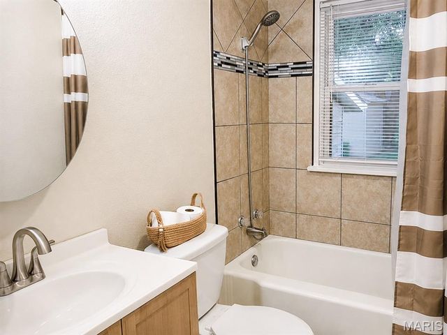 634 Mildred Avenue, Wood River, IL 62095