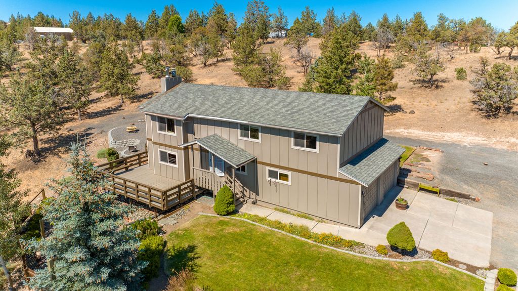 1896 SE Hoffman Drive, Madras, OR 97741
