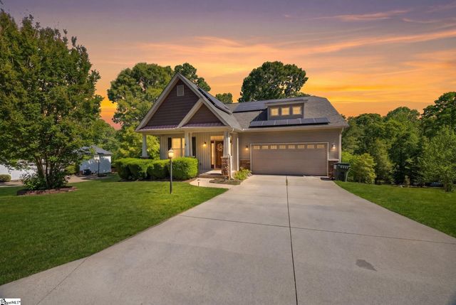 15 Kinlock Lane, Travelers Rest, SC 29690