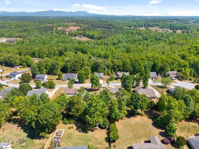 15 Kinlock Lane, Travelers Rest, SC 29690