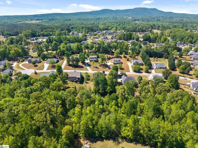 15 Kinlock Lane, Travelers Rest, SC 29690