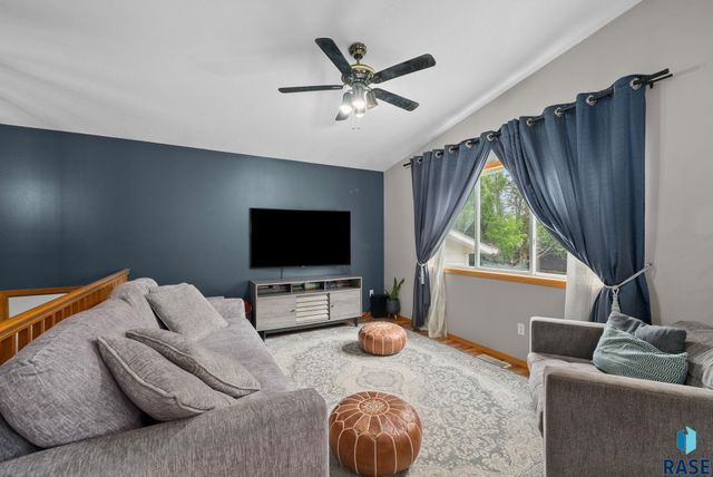 800 N poplar Ave, Tea, SD 57064