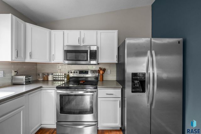 800 N poplar Ave, Tea, SD 57064