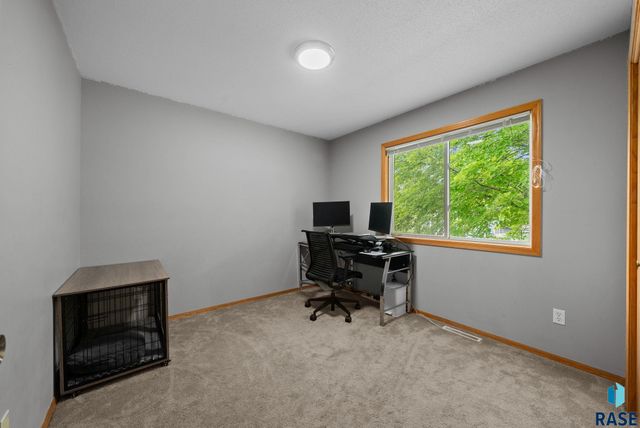 800 N poplar Ave, Tea, SD 57064
