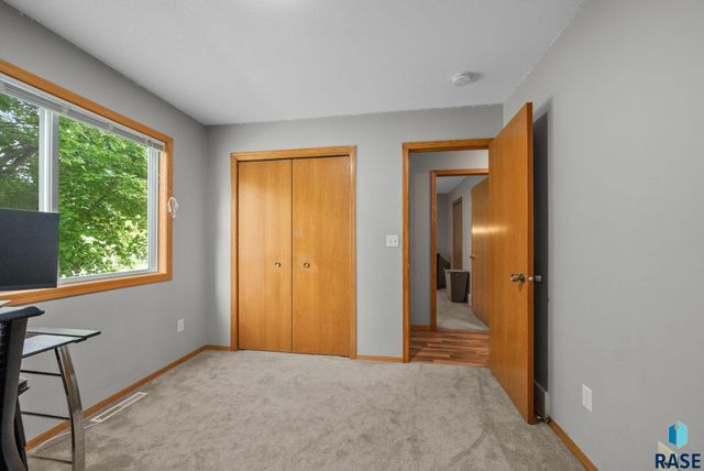 800 N poplar Ave, Tea, SD 57064