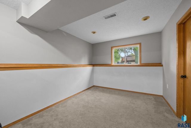 800 N poplar Ave, Tea, SD 57064