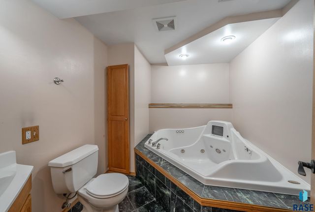 800 N poplar Ave, Tea, SD 57064