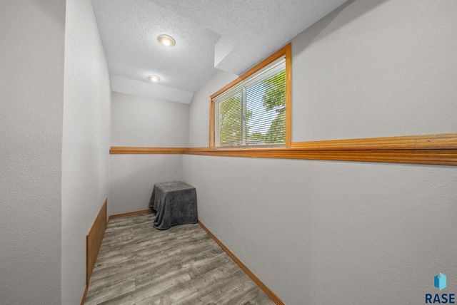 800 N poplar Ave, Tea, SD 57064