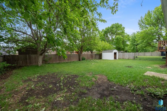 800 N poplar Ave, Tea, SD 57064