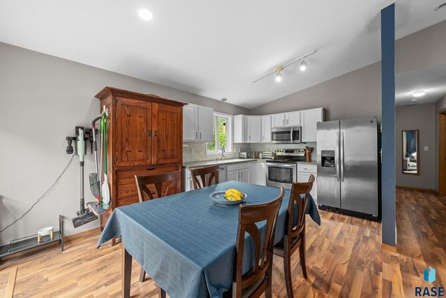 800 N poplar Ave, Tea, SD 57064