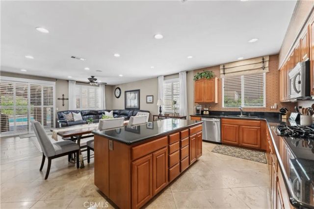 4517 Vahan Court, Lancaster, CA 93536