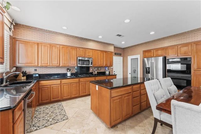 4517 Vahan Court, Lancaster, CA 93536